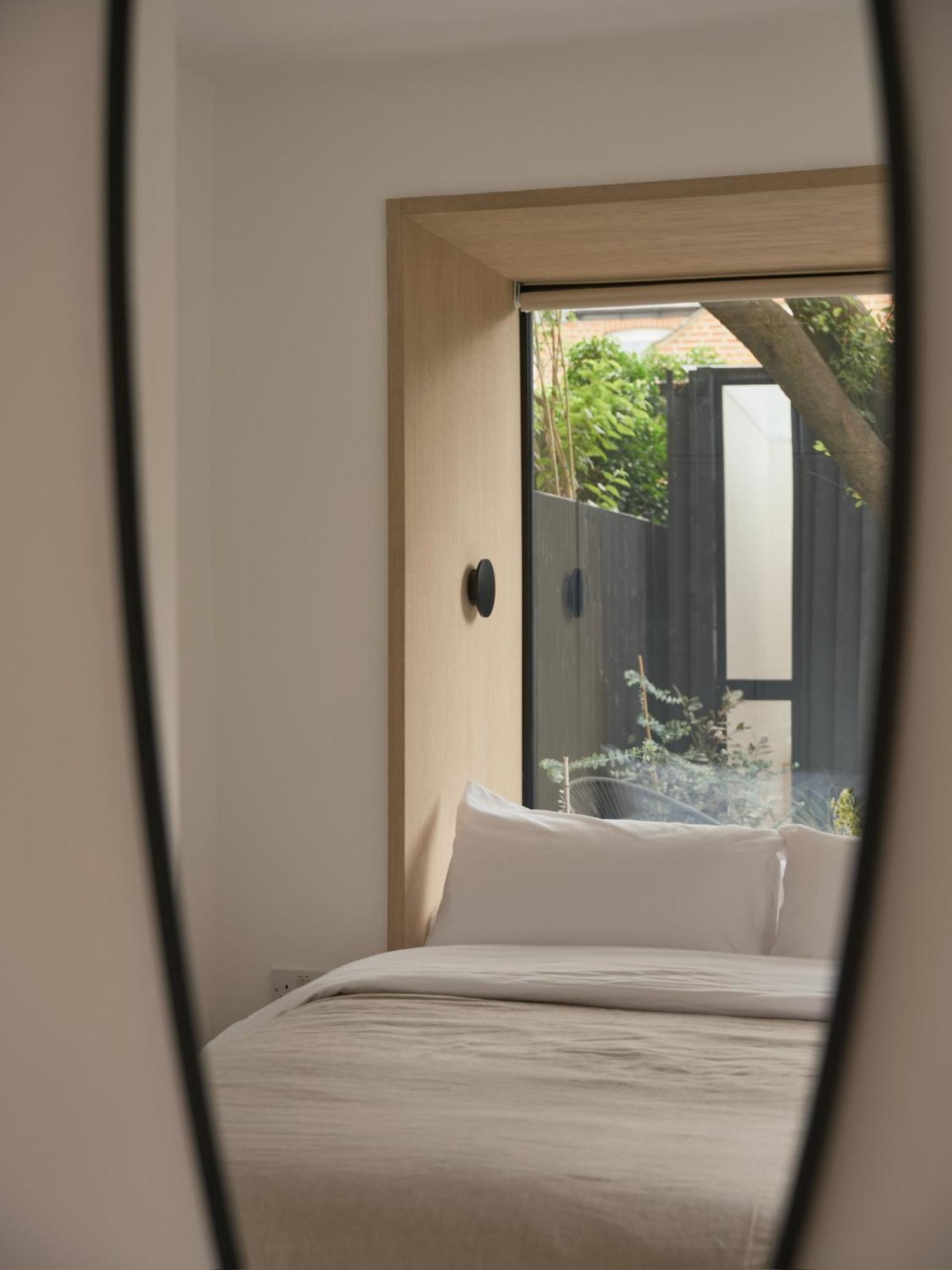 Japandi Escape 3Br Designer Flat With Garden Apartment Оксфорд Екстериор снимка
